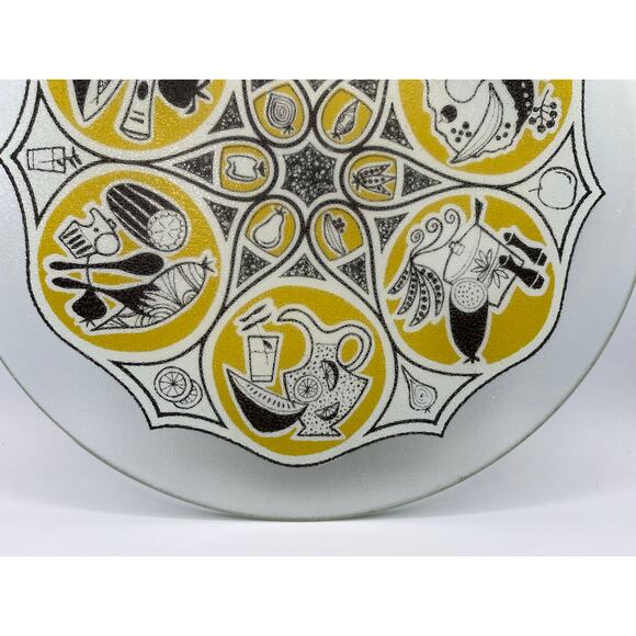 True Vintage MCM Round Glass Cutting Board Trivet - Picture 5 of 7